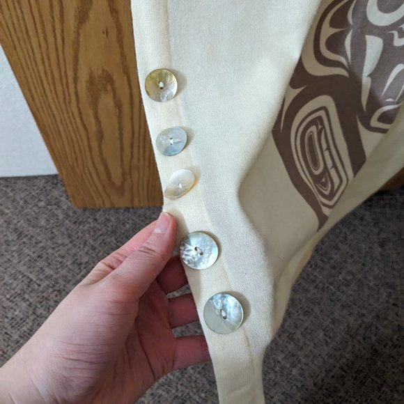 Button Wrap - Spirit Wrap - Cream Bear Print by Haida artist Clarence Mills - Picture 4 of 4